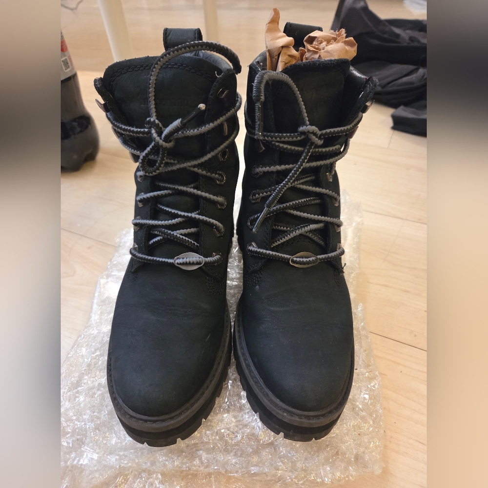 Timberland Black Lace-Up Boots Us6